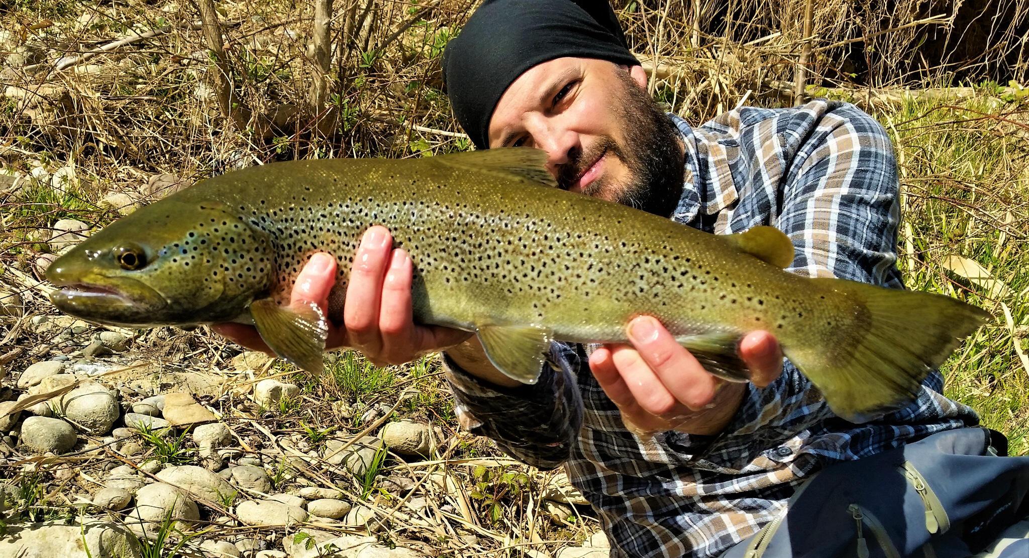 Leurre souple matériel et action de pêche Truites & Cie